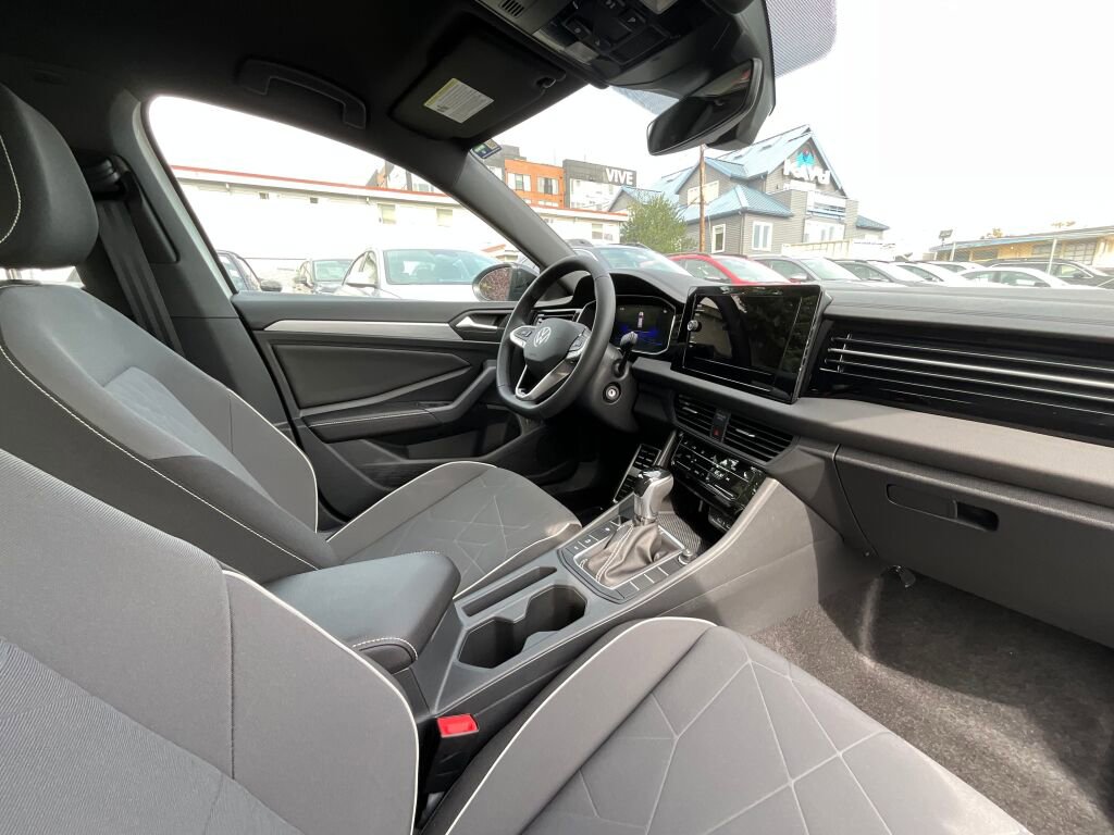New 2025 Volkswagen Jetta Sport image 17
