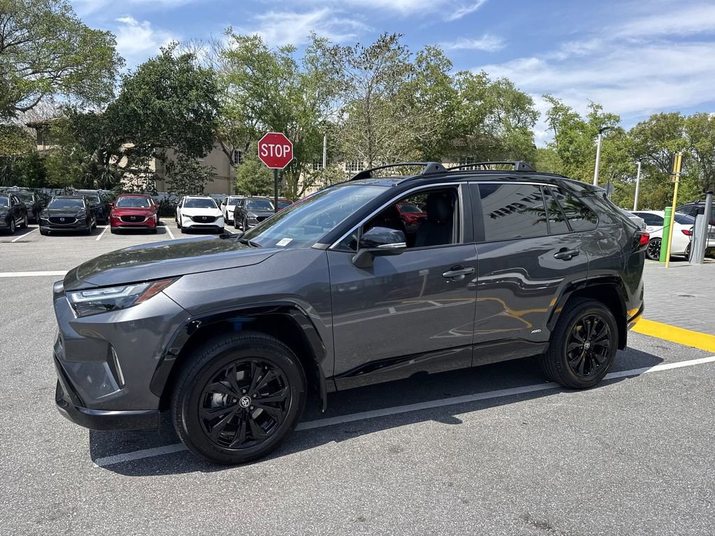Used 2025 Toyota RAV4 XSE w/ Weather Package AWD/4WD image 10