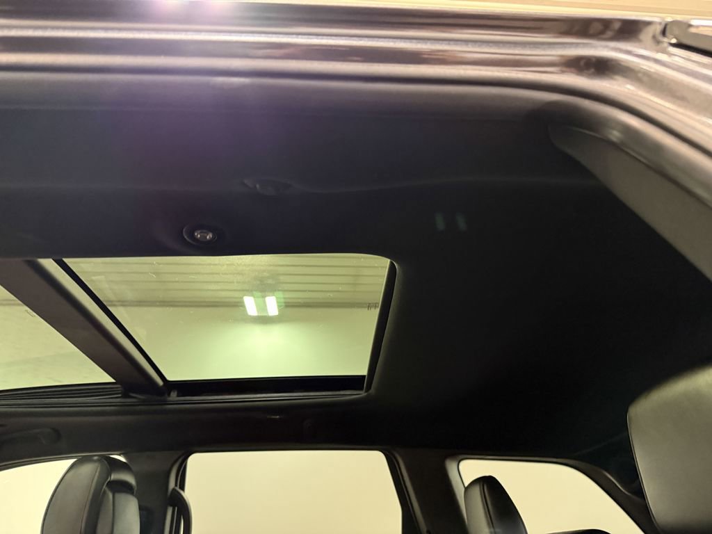 Used 2018 Jeep Grand Cherokee Overland image 10