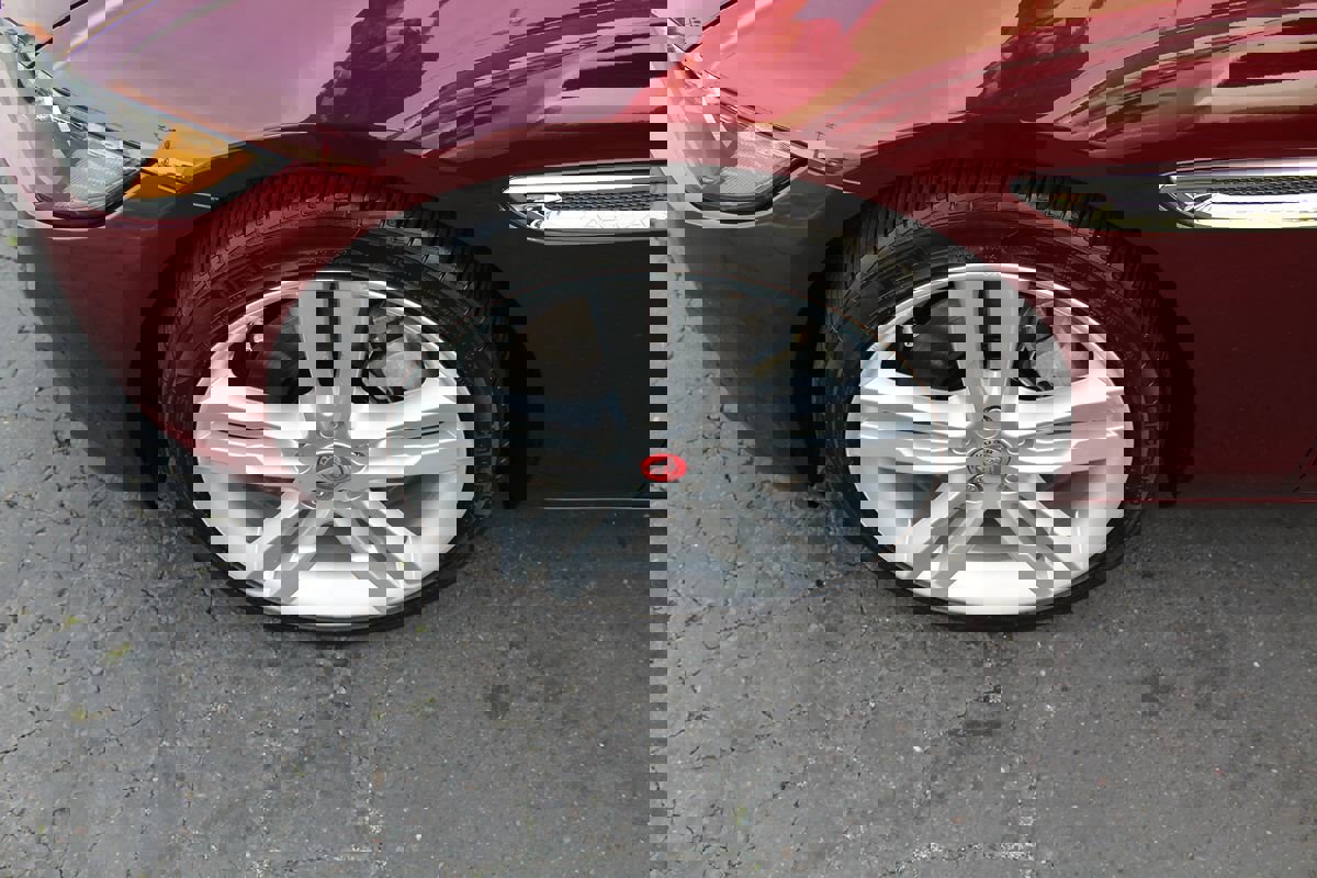 Used 2017 Jaguar XE Prestige image 11