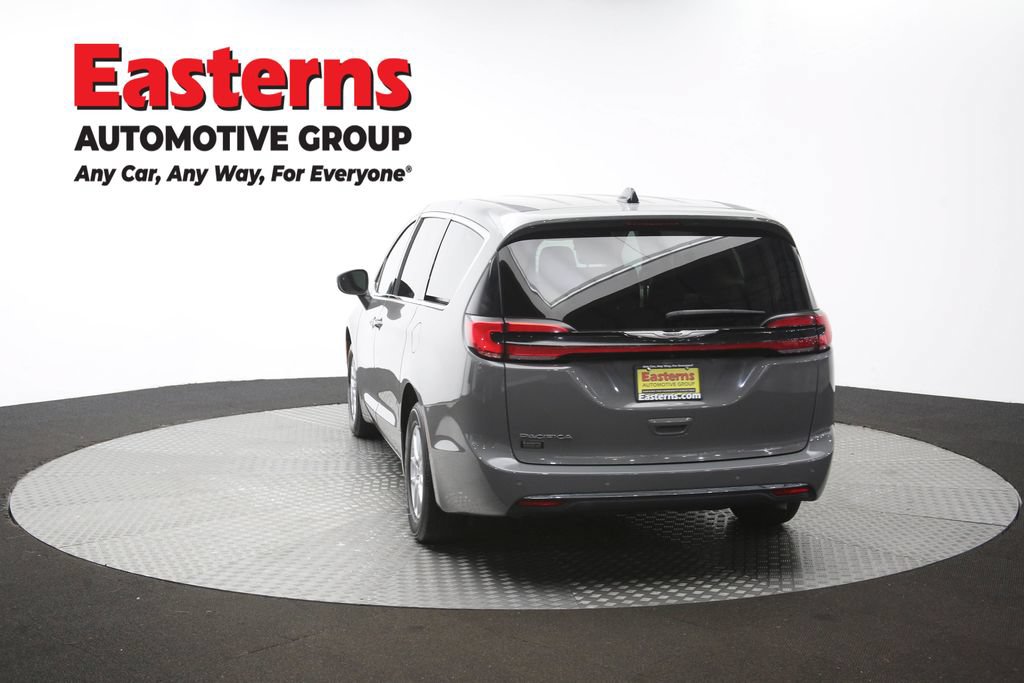 Used 2023 Chrysler Pacifica Touring-L FWD image 66