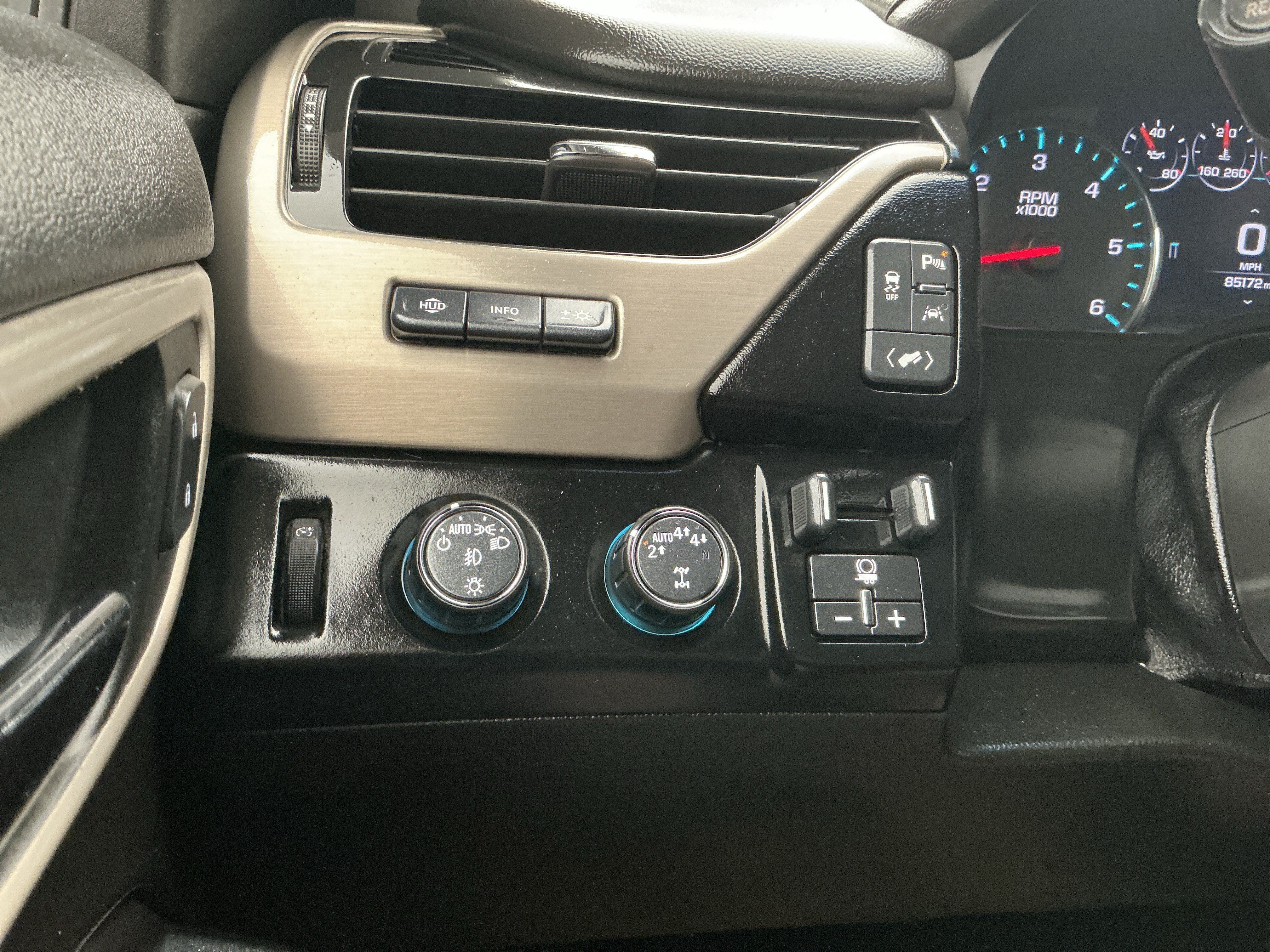 Used 2019 GMC Yukon Denali w/ Open Road Package AWD/4WD image 20