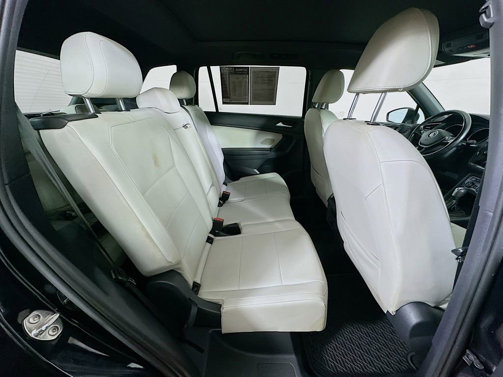 Used 2021 Volkswagen Tiguan SE R-Line image 11