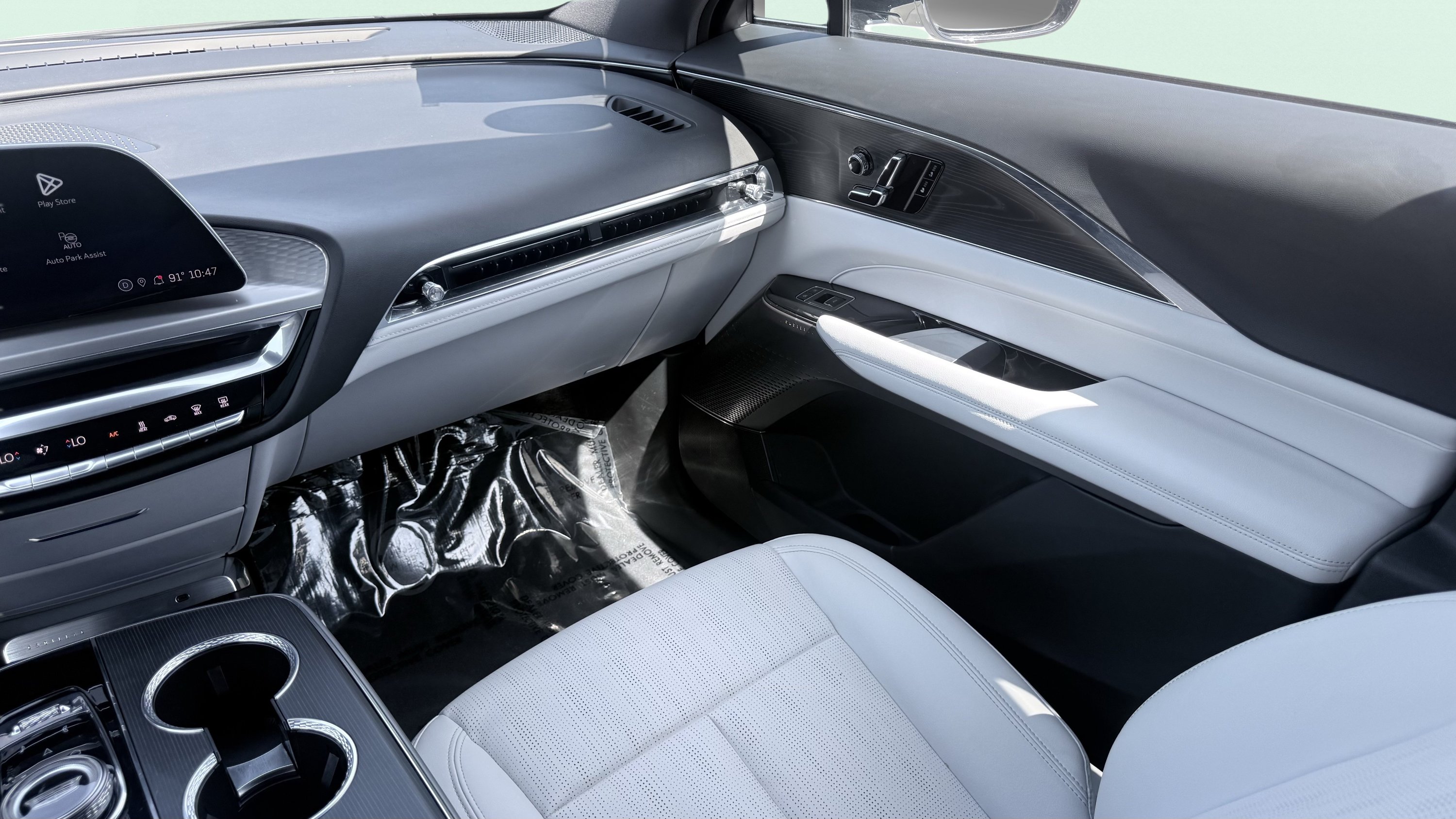 Used 2024 Cadillac Lyriq Luxury RWD image 61