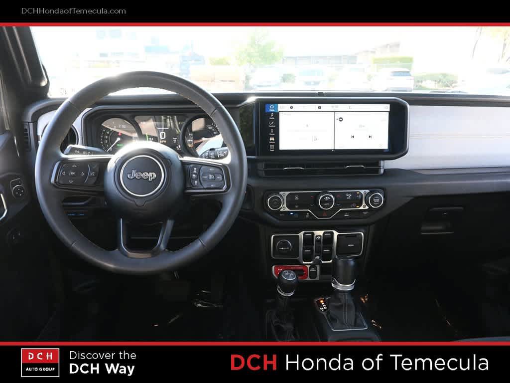 Used 2024 Jeep Wrangler Unlimited AWD/4WD image 8