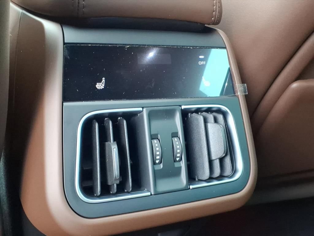 New 2026 Maserati Grecale Modena image 14