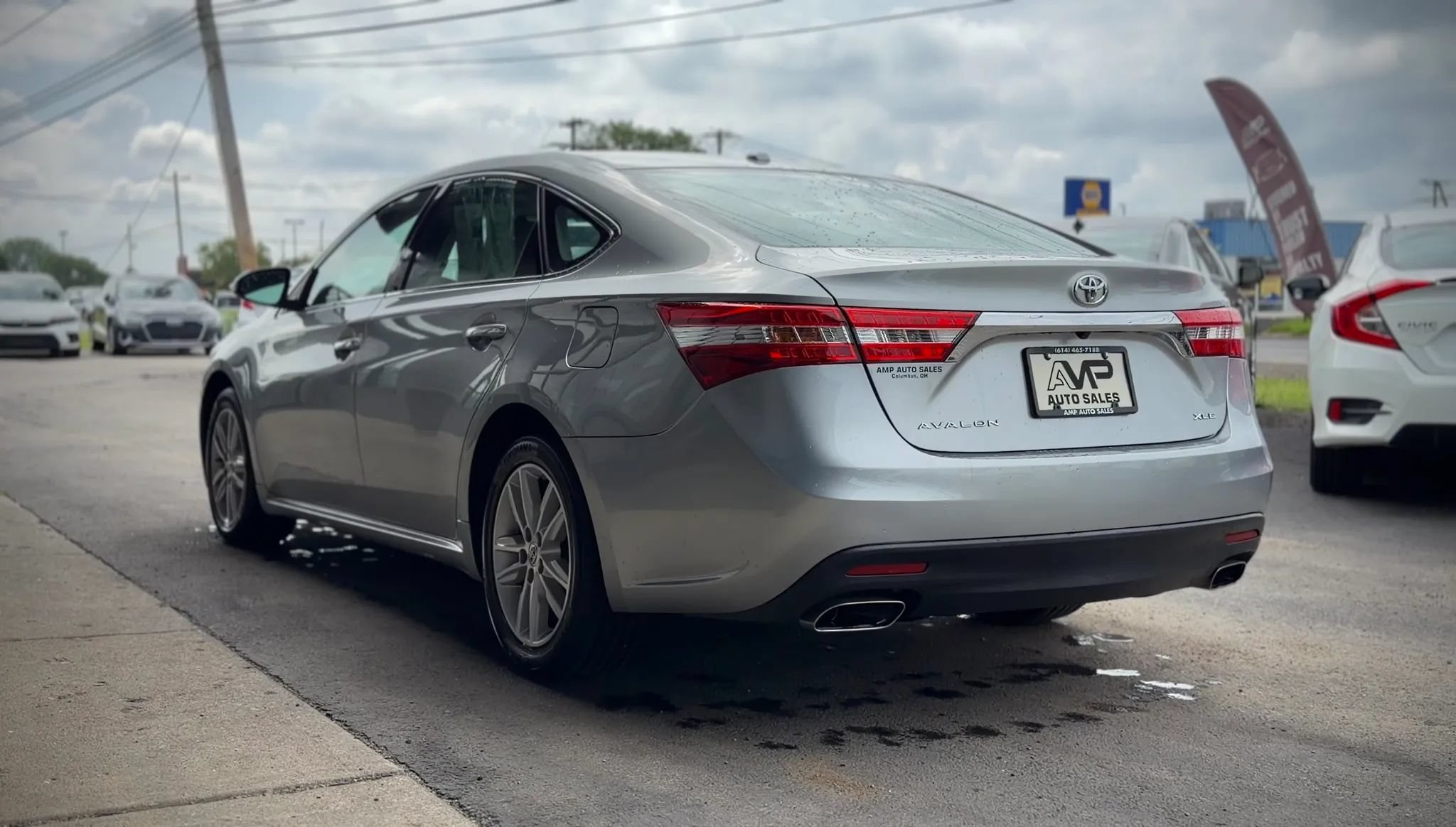 Used 2015 Toyota Avalon XLE FWD image 4