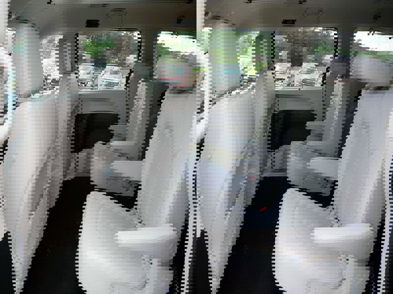 Used 2019 Chrysler Pacifica Touring-L w/ Advanced Safetytec Group image 11