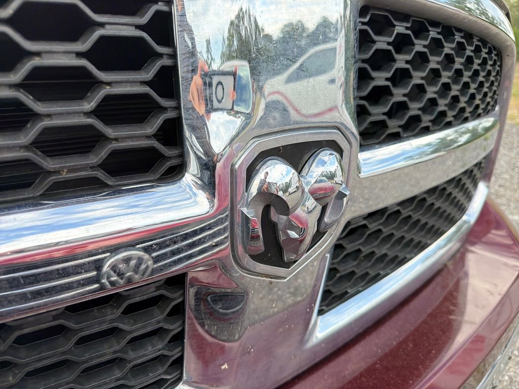 Used 2020 RAM 1500 Classic SLT AWD/4WD image 16