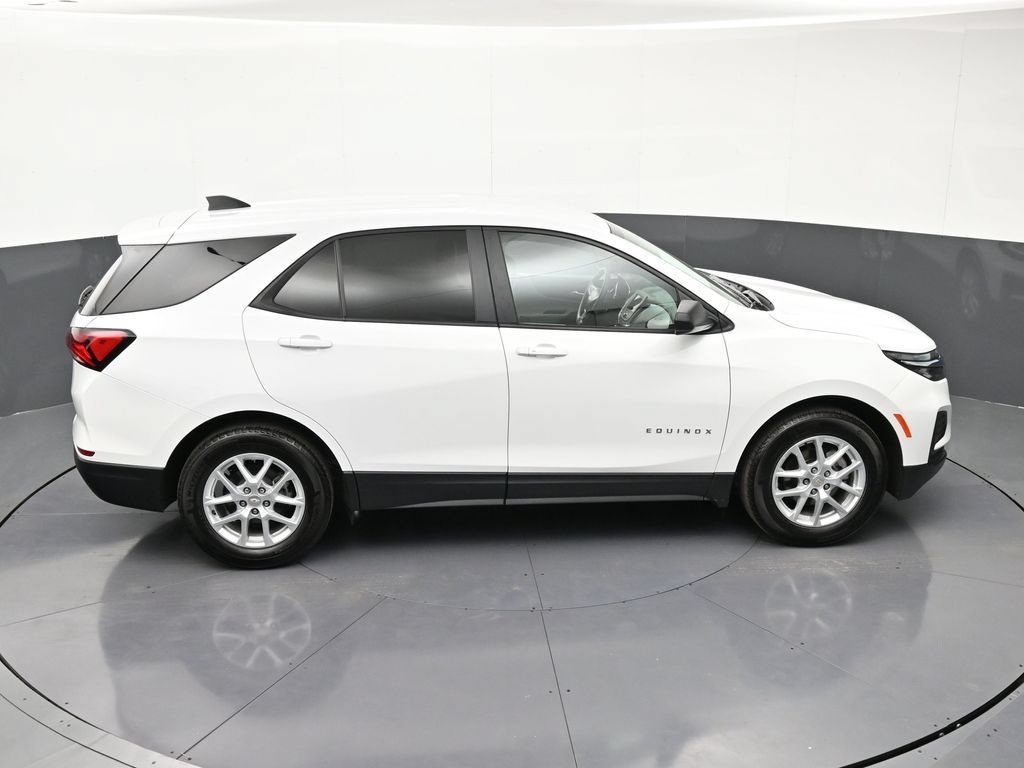 Used 2024 Chevrolet Equinox LS w/ LS Convenience Package FWD image 21