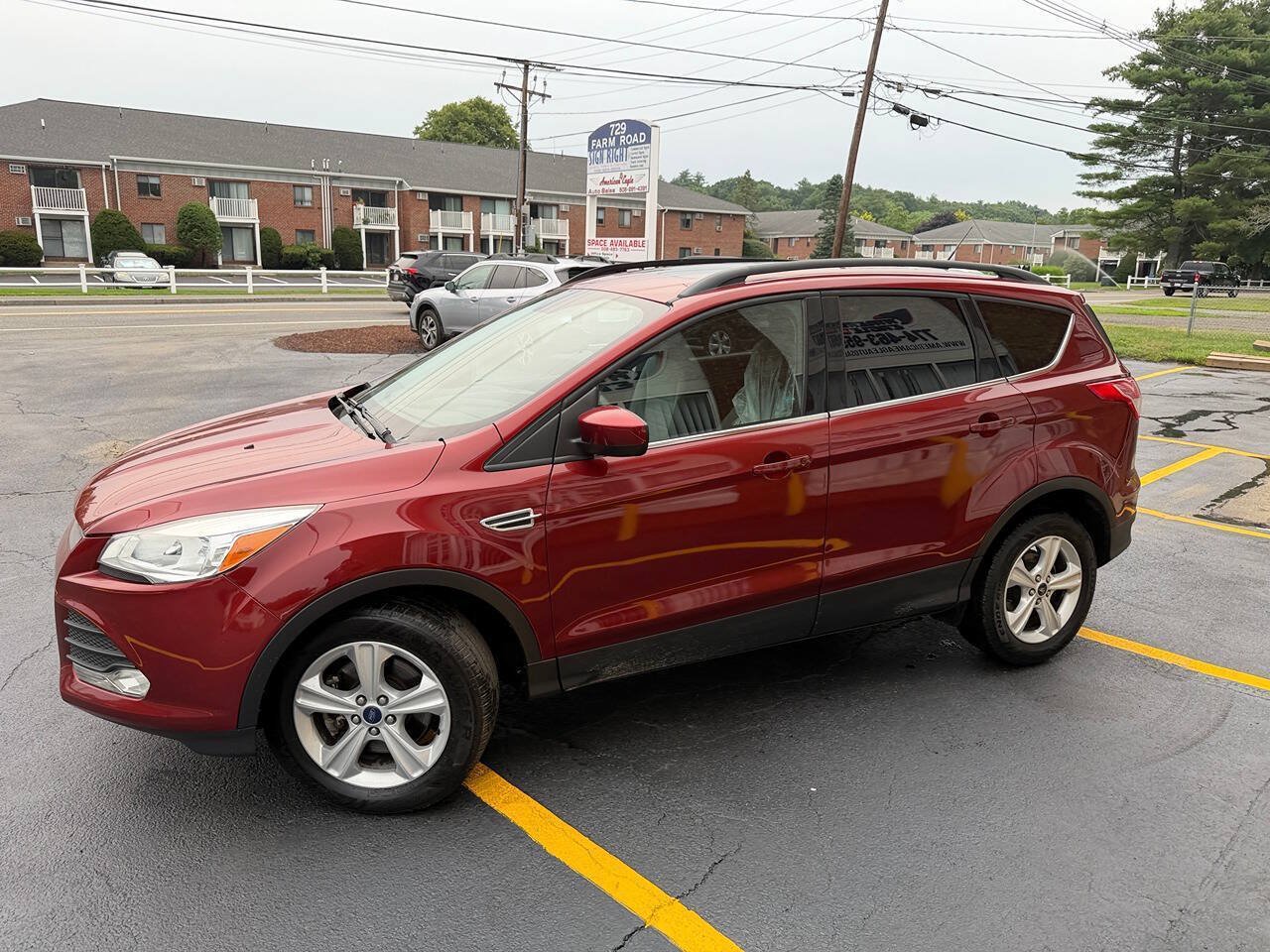 Used 2016 Ford Escape SE w/ Equipment Group 201A AWD/4WD image 3