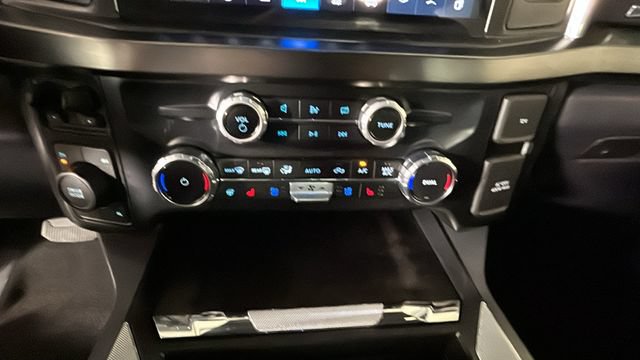 Used 2024 Ford F250 Lariat w/ Sport Appearance Package AWD/4WD image 22