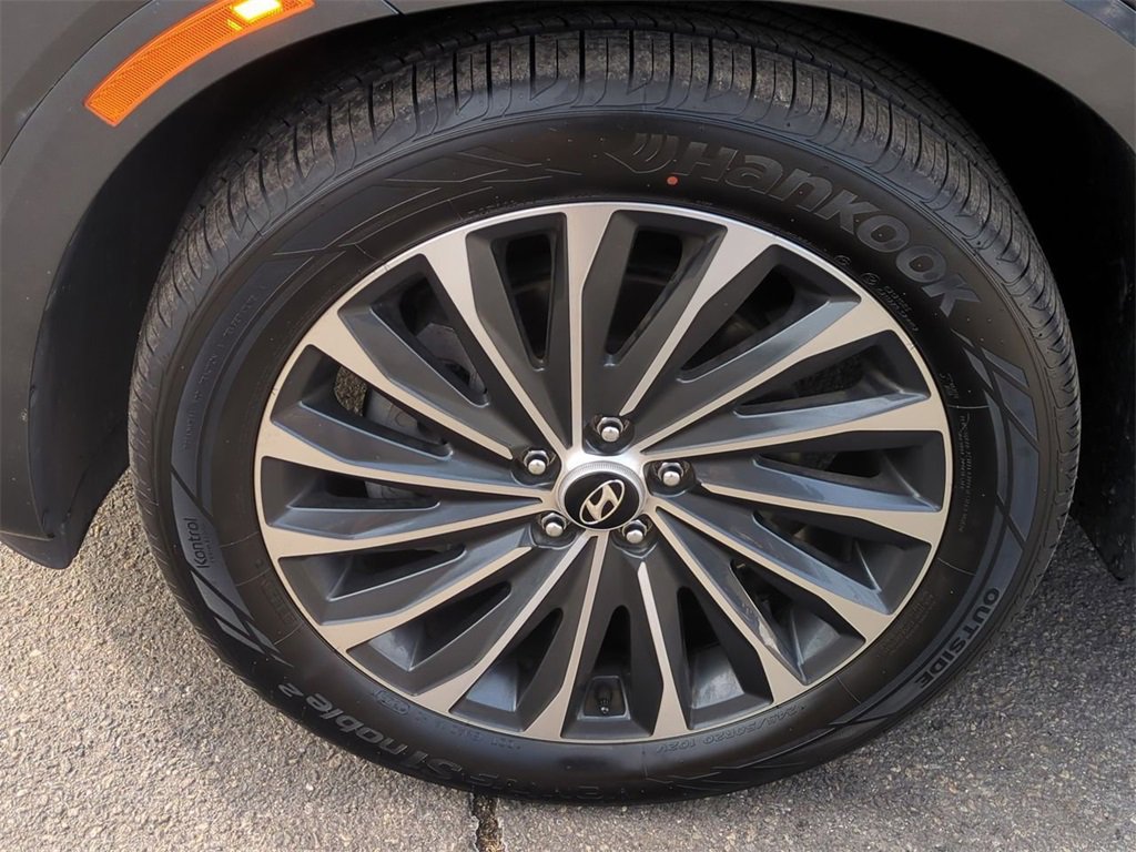 Used 2023 Hyundai Palisade Calligraphy image 10