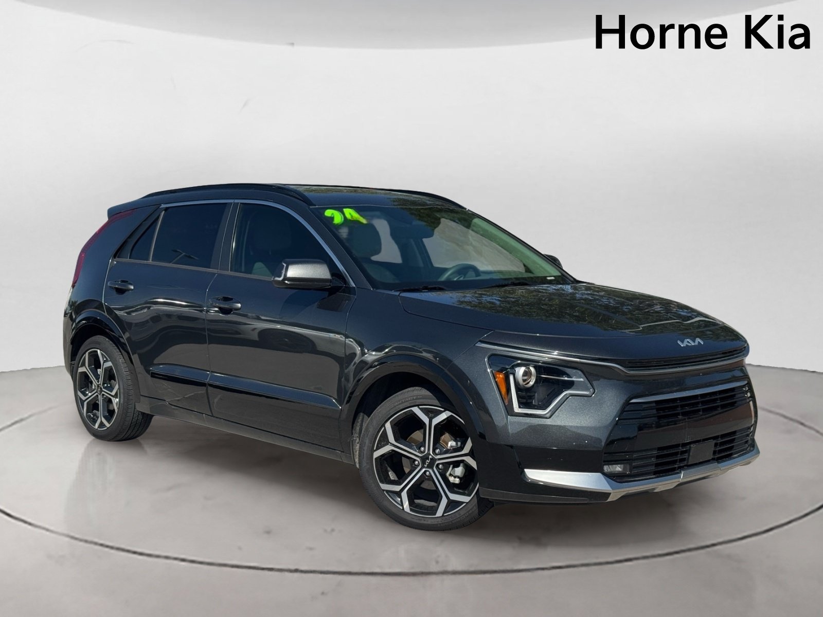 Certified 2024 Kia Niro EX Touring FWD image 2