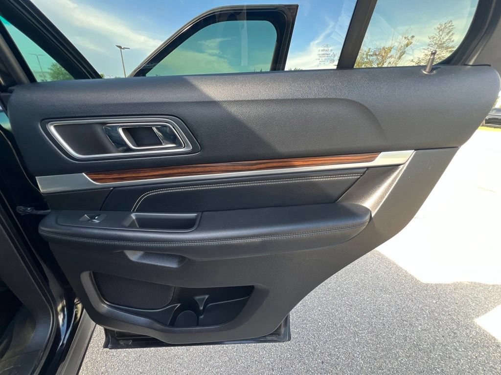 Used 2016 Ford Explorer Limited AWD/4WD image 12