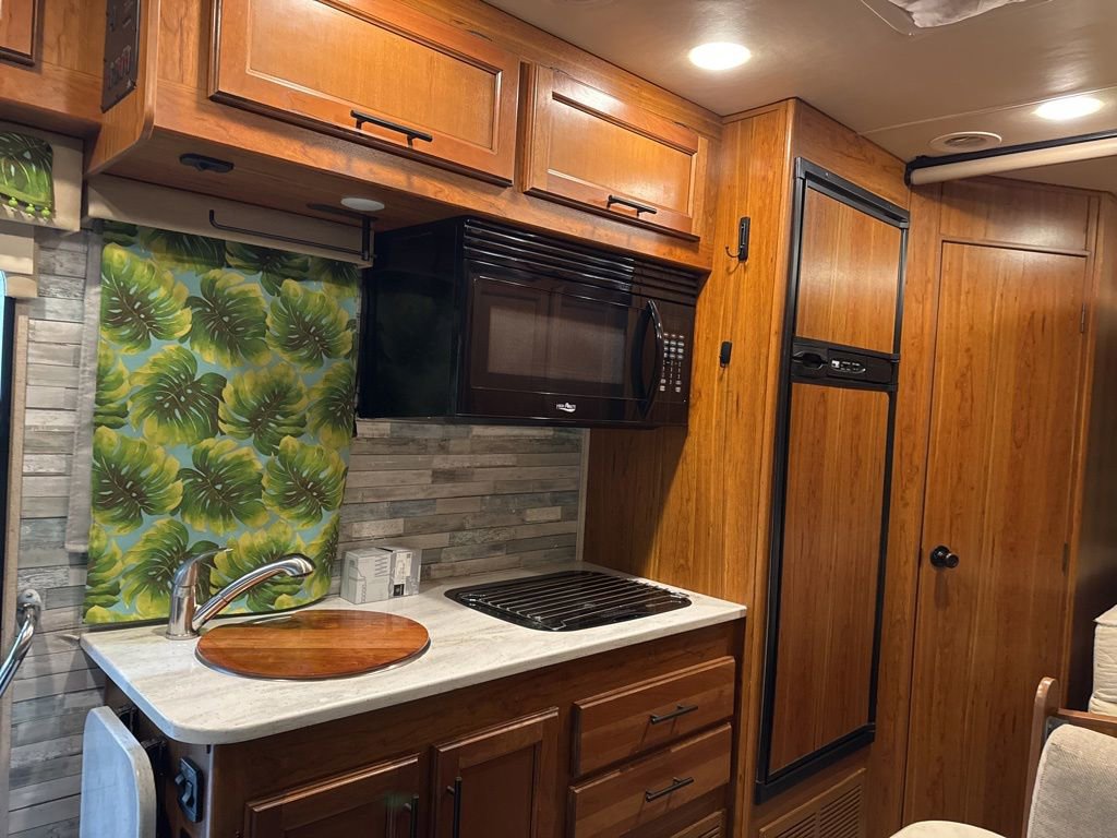 Used 2016 Mercedes-Benz Sprinter 3500 image 18
