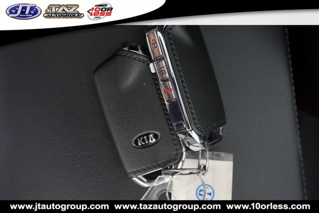 Used 2020 Kia Stinger GT1 RWD image 21