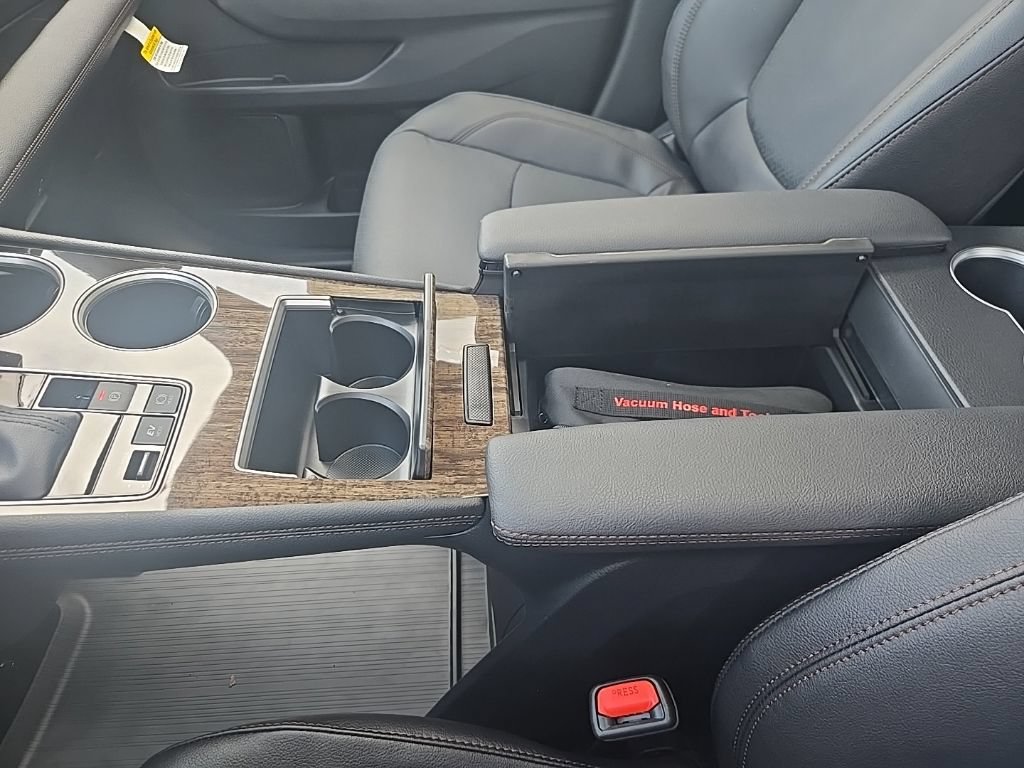 New 2026 Toyota Sienna Platinum AWD/4WD image 24