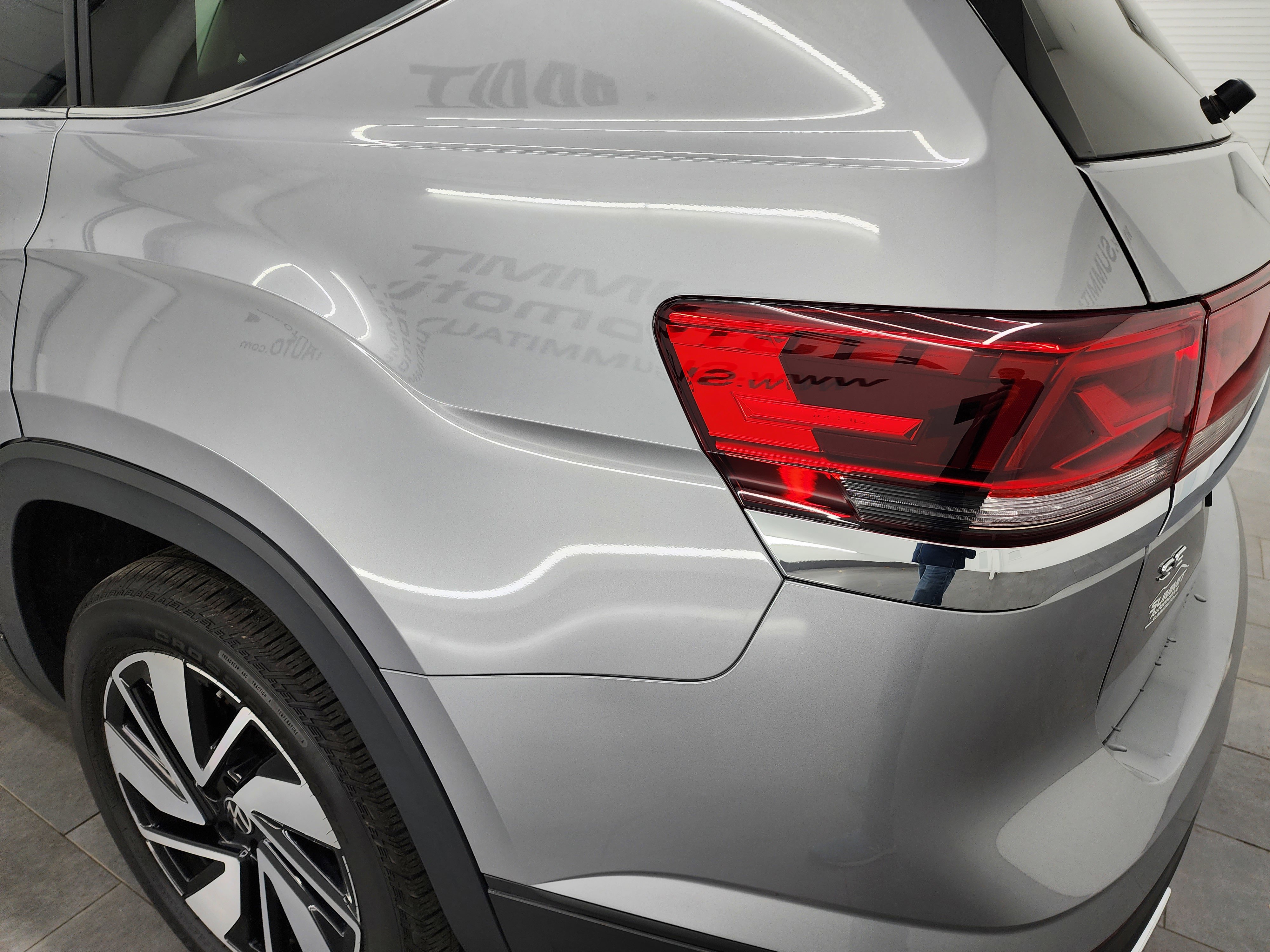 Used 2025 Volkswagen Atlas SE image 32