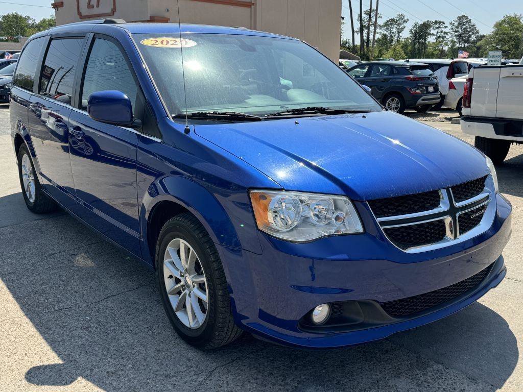 Used 2020 Dodge Grand Caravan SXT image 3