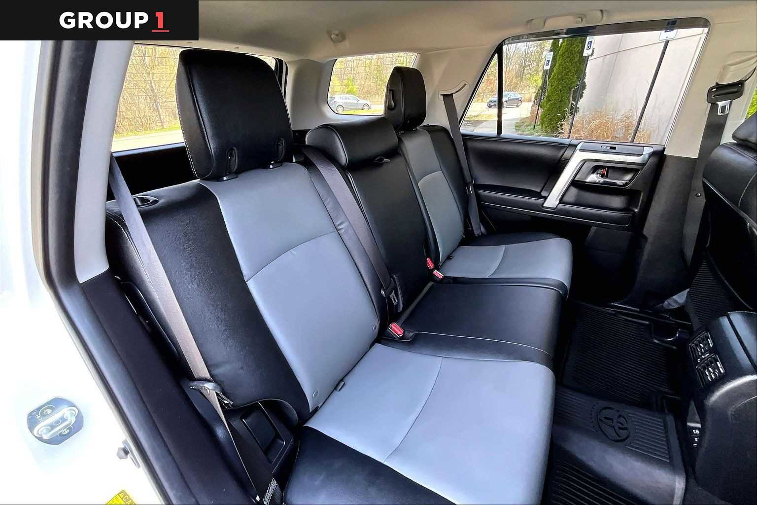 Used 2020 Toyota 4Runner SR5 Premium w/ Moonroof Package AWD/4WD image 20