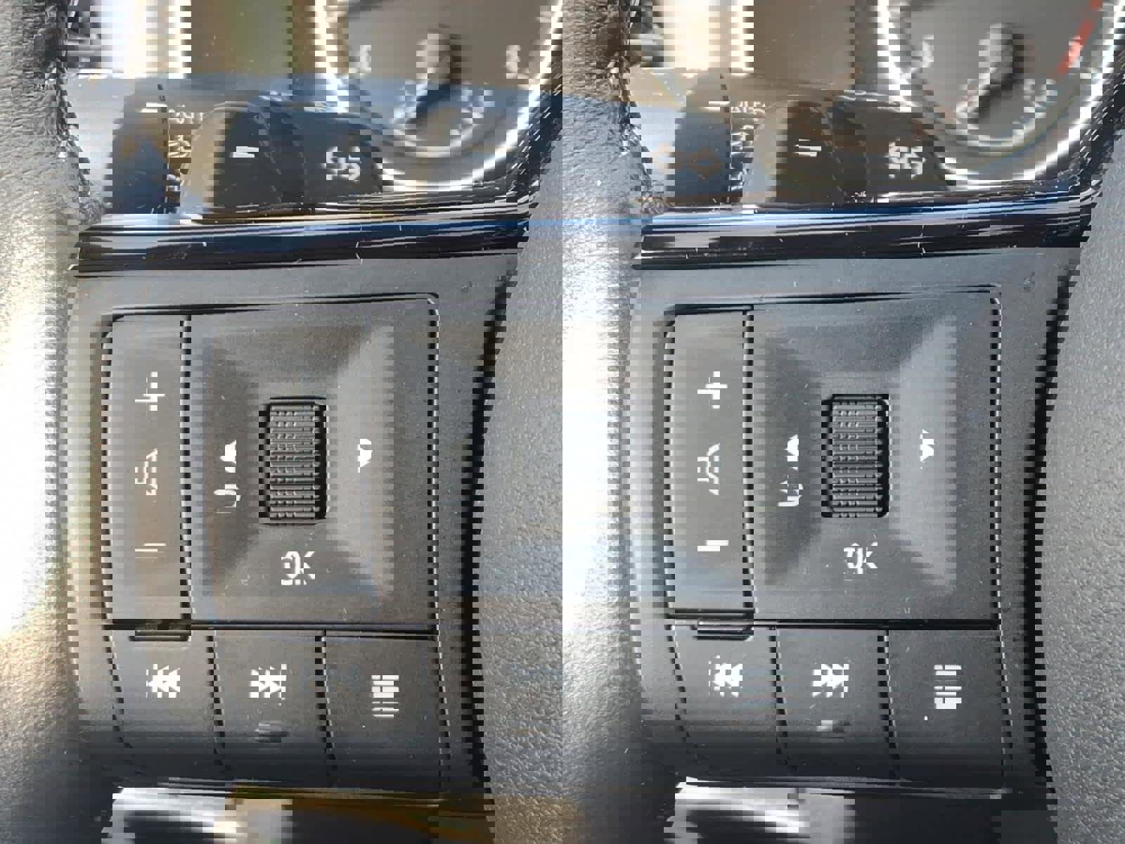 Used 2023 Nissan Rogue SV w/ SV Premium B Package image 11