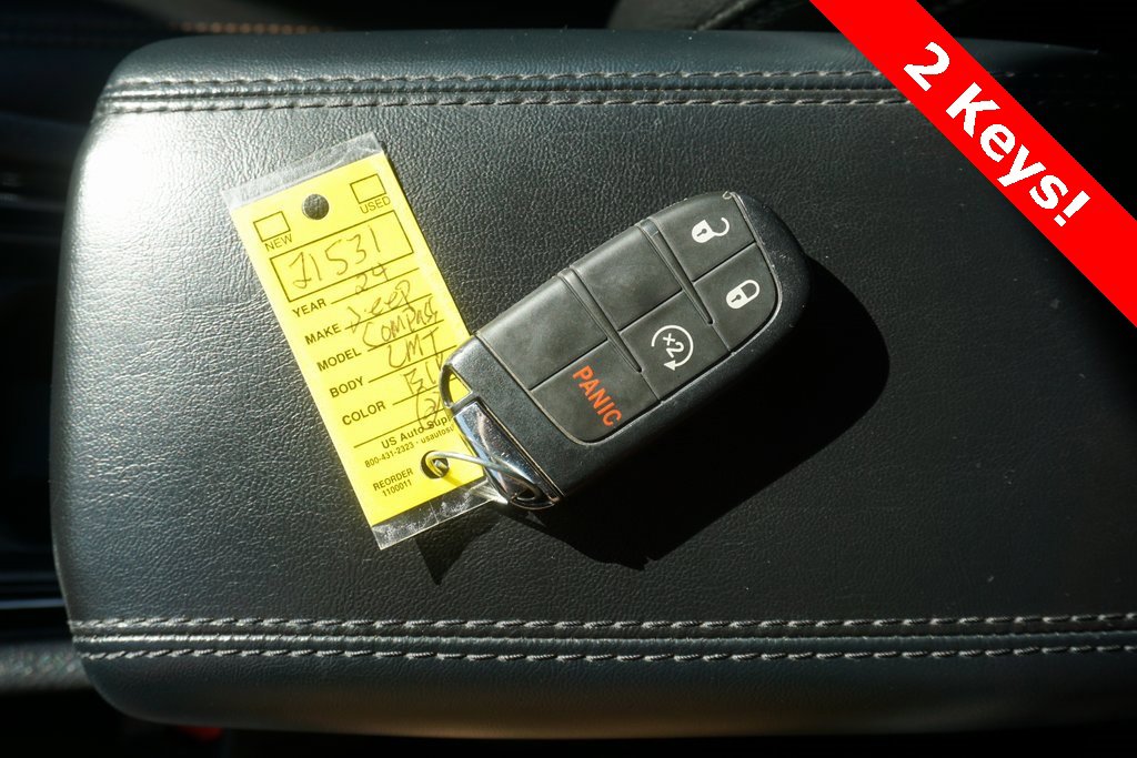 Used 2024 Jeep Compass Limited image 32