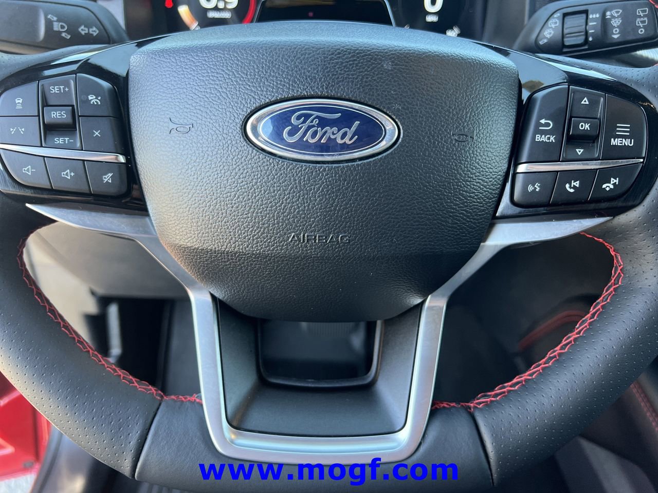 Certified 2025 Ford Explorer ST-Line w/ Premium Package AWD/4WD image 12