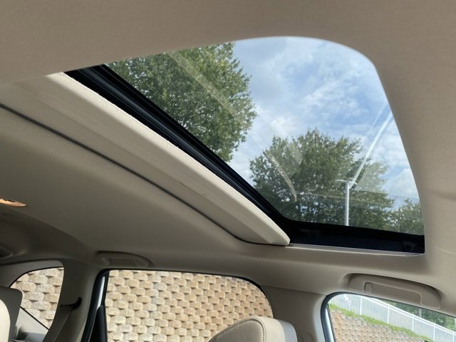 Used 2022 Honda CR-V Touring image 28