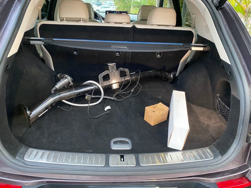 Certified 2022 Genesis GV70 2.5T w/ Advanced Package image 11