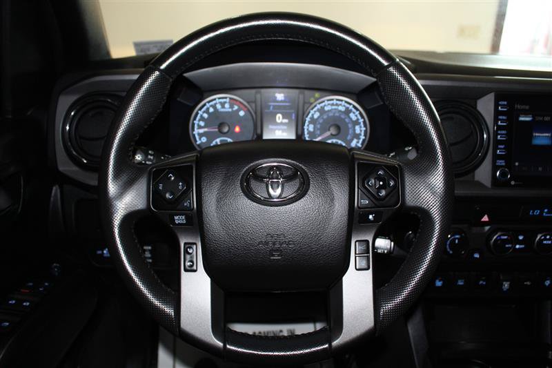 Used 2021 Toyota Tacoma TRD Off-Road w/ Technology Package AWD/4WD image 15