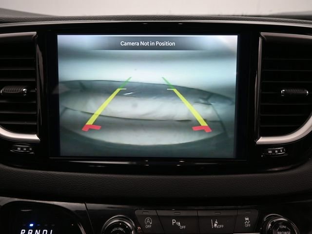 Used 2024 Chrysler Pacifica Touring-L image 21