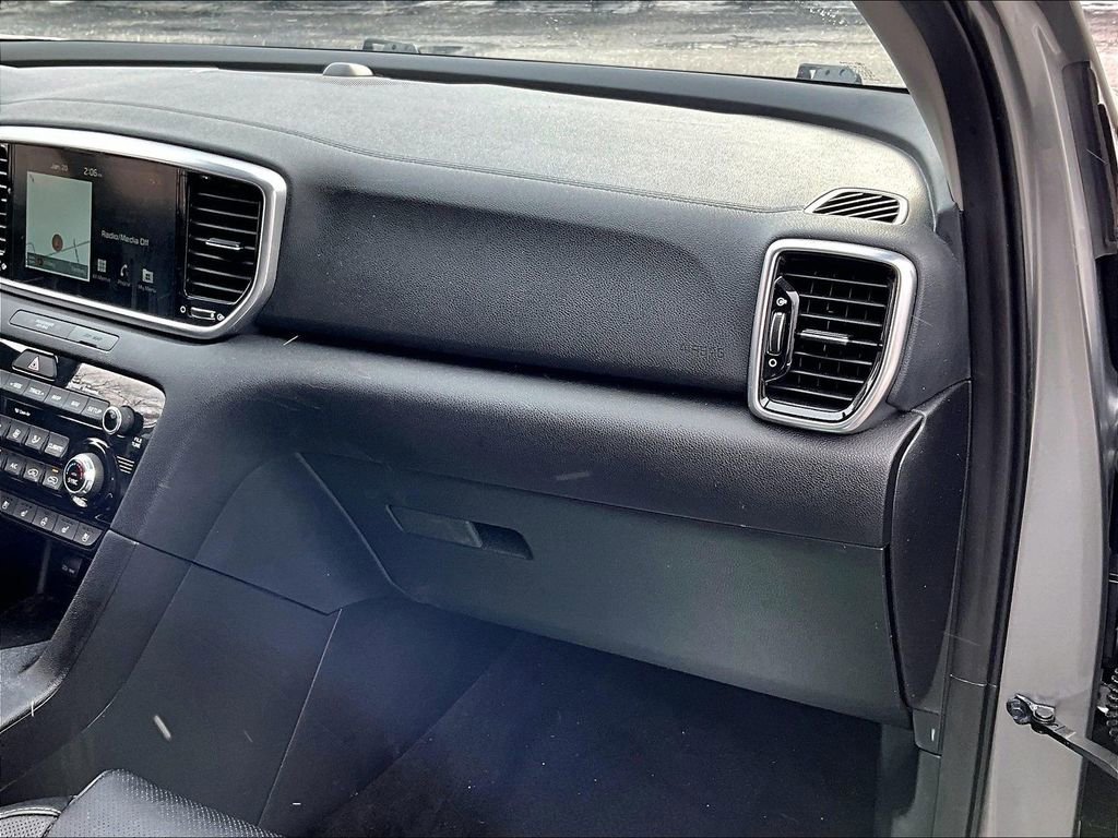 Used 2022 Kia Sportage EX w/ EX Technology Package image 13