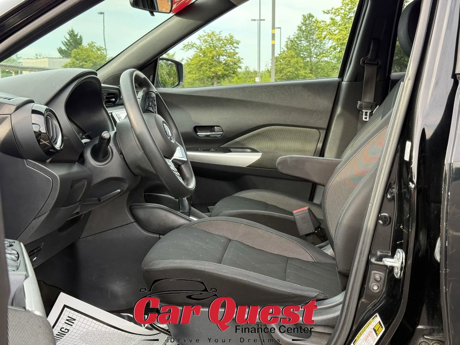 Used 2020 Nissan Kicks SV image 9