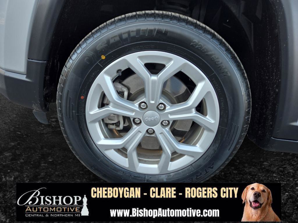 Used 2024 Jeep Compass Latitude image 27