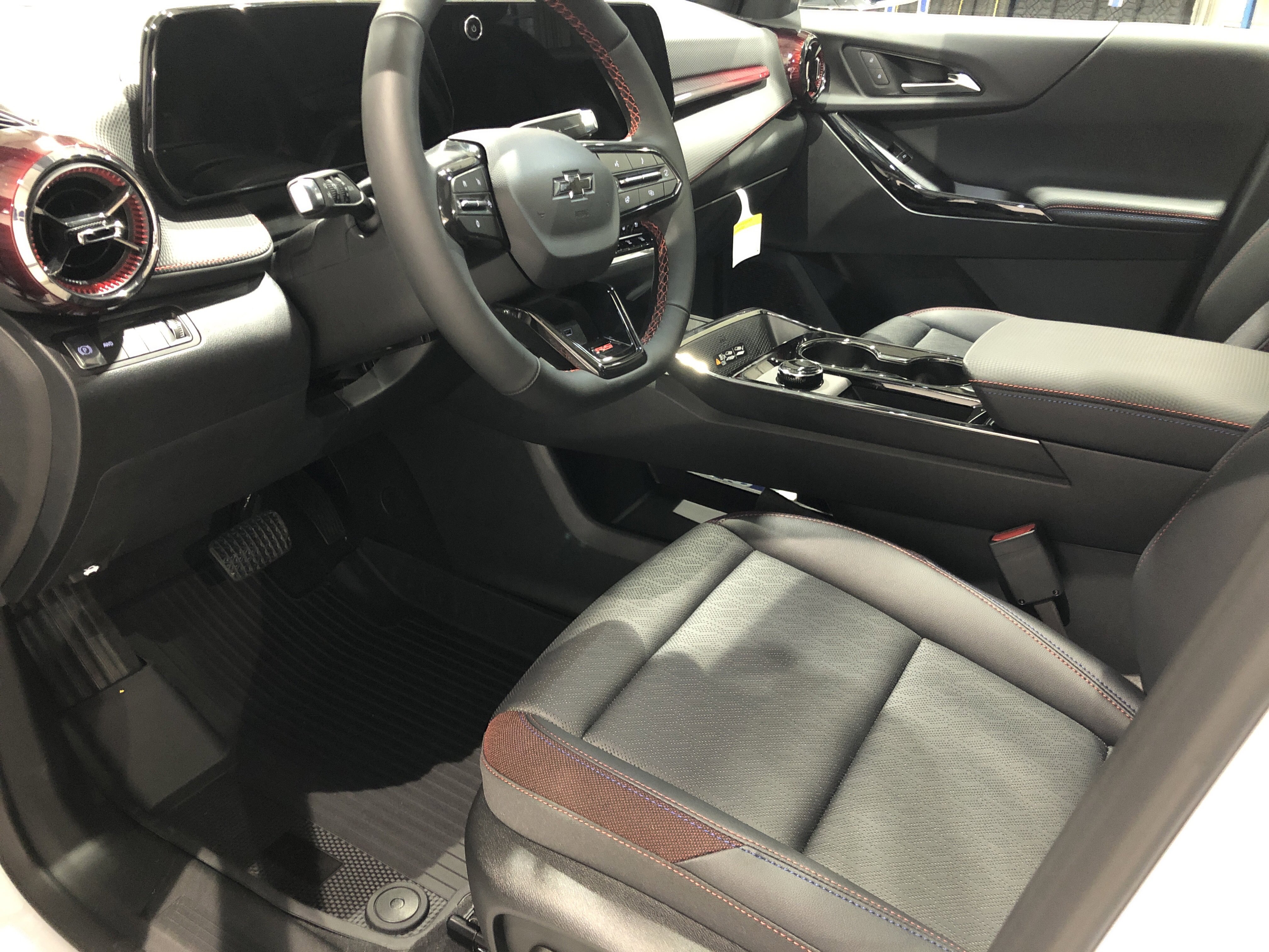 New 2026 Chevrolet Equinox RS w/ Convenience Package III image 9
