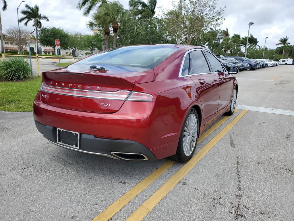 Used 2017 Lincoln MKZ Reserve FWD image 4