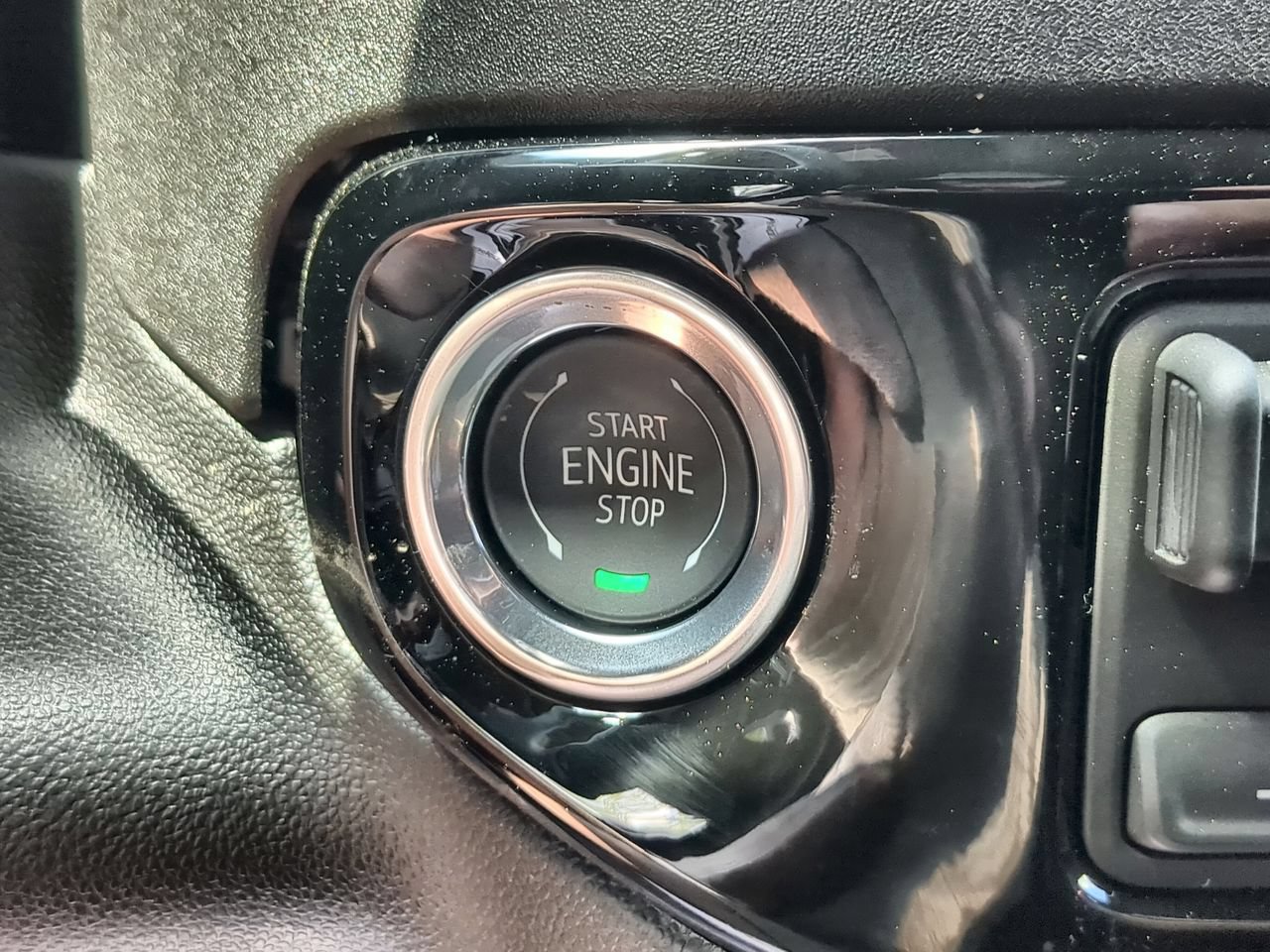 New 2026 GMC Sierra 2500 SLE w/ SLE Value Package; AWD/4WD image 17