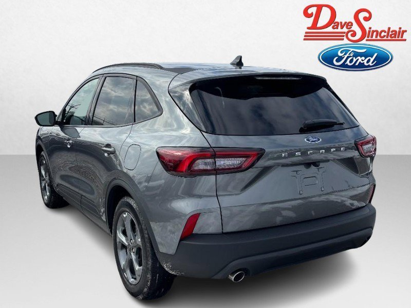 Used 2025 Ford Escape ST-Line FWD image 9