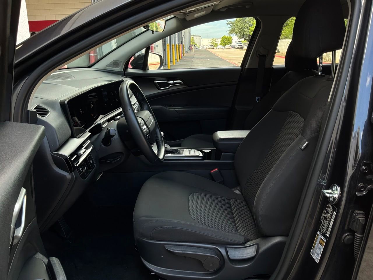 Used 2026 Kia Sportage LX FWD image 10
