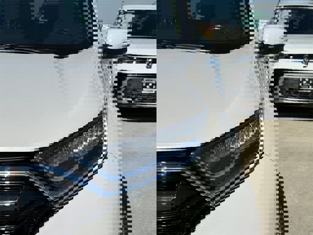 Used 2022 Honda CR-V Touring image 3