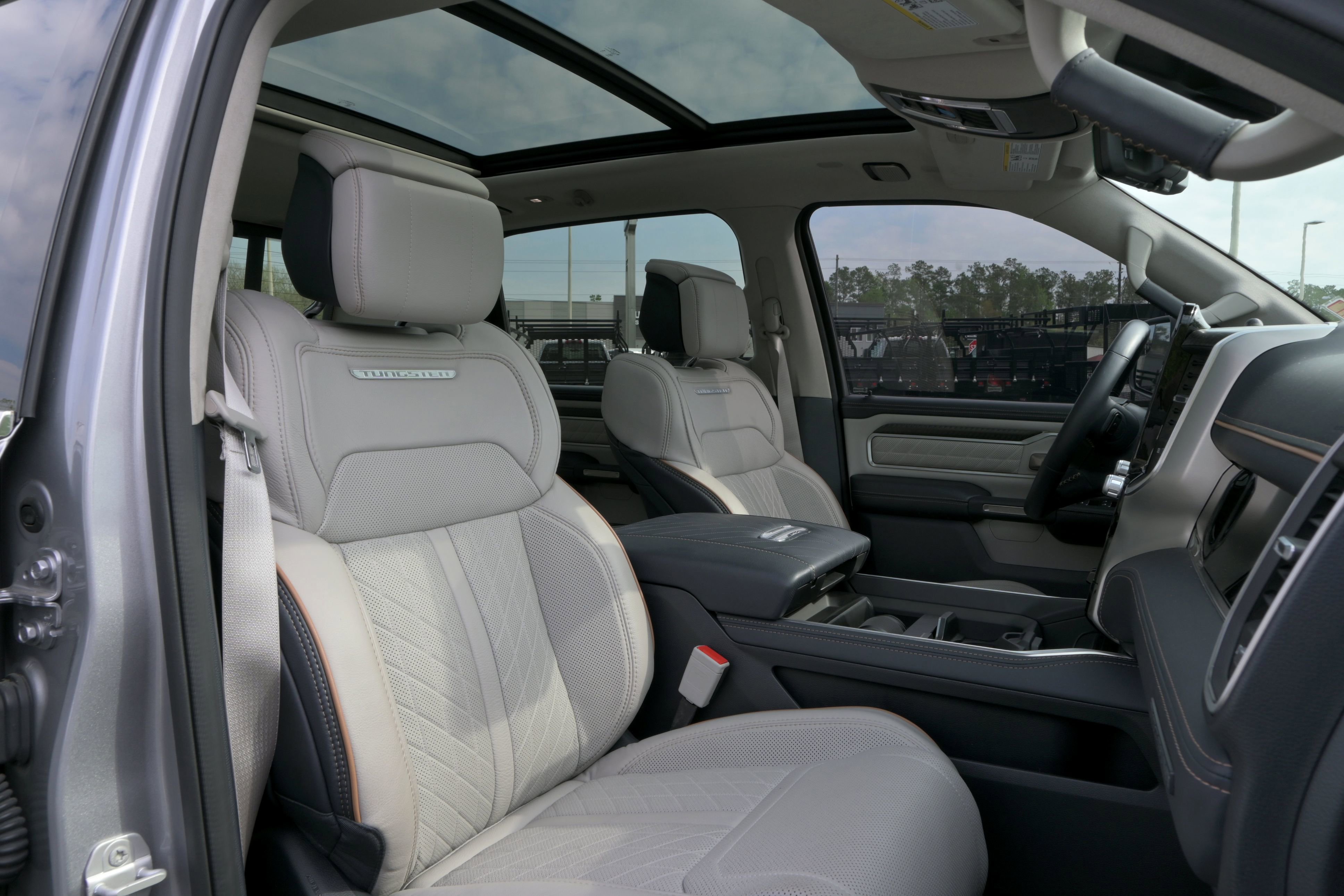 Used 2025 RAM 1500 Tungsten image 11