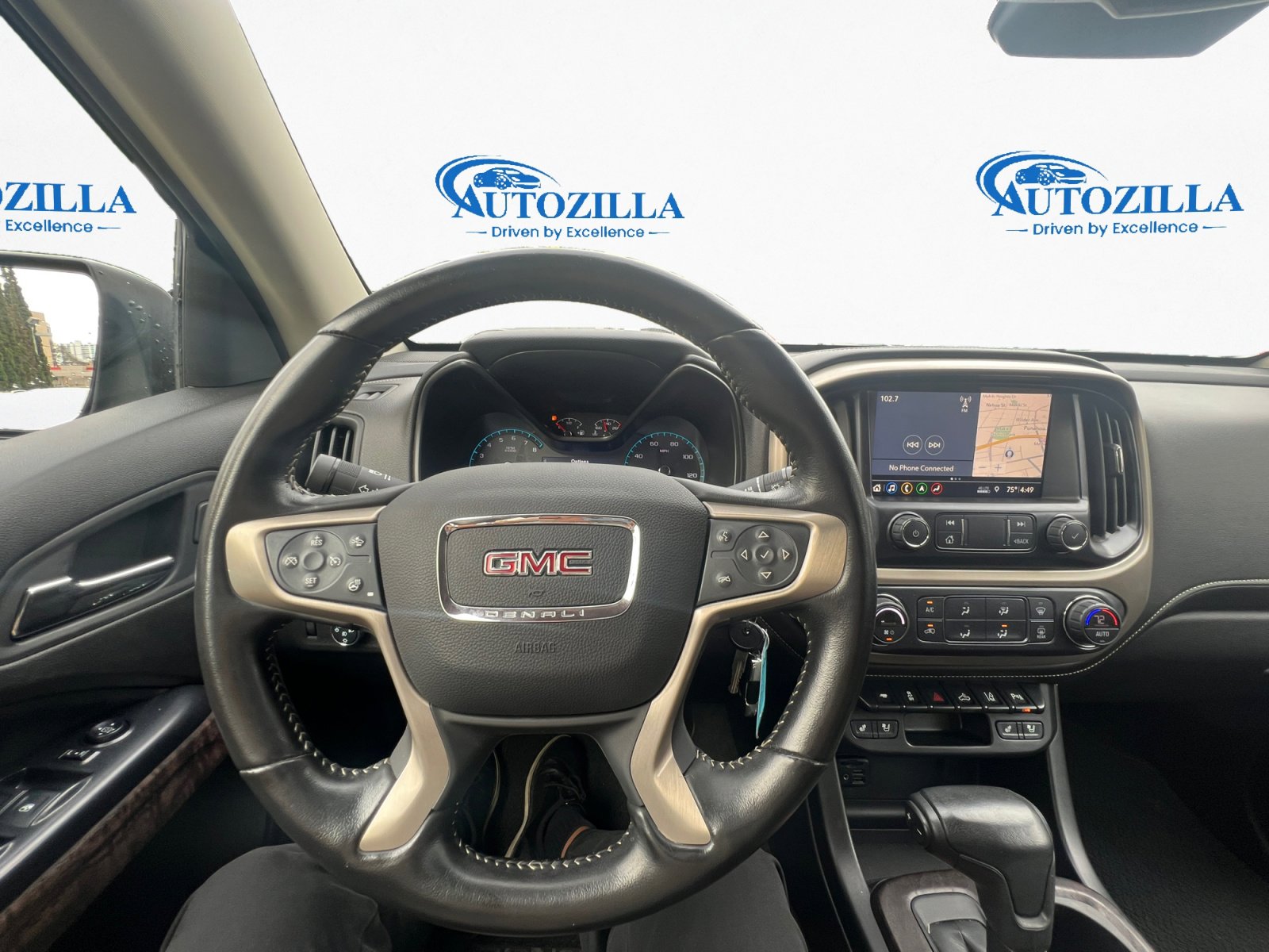 Used 2021 GMC Canyon Denali image 9