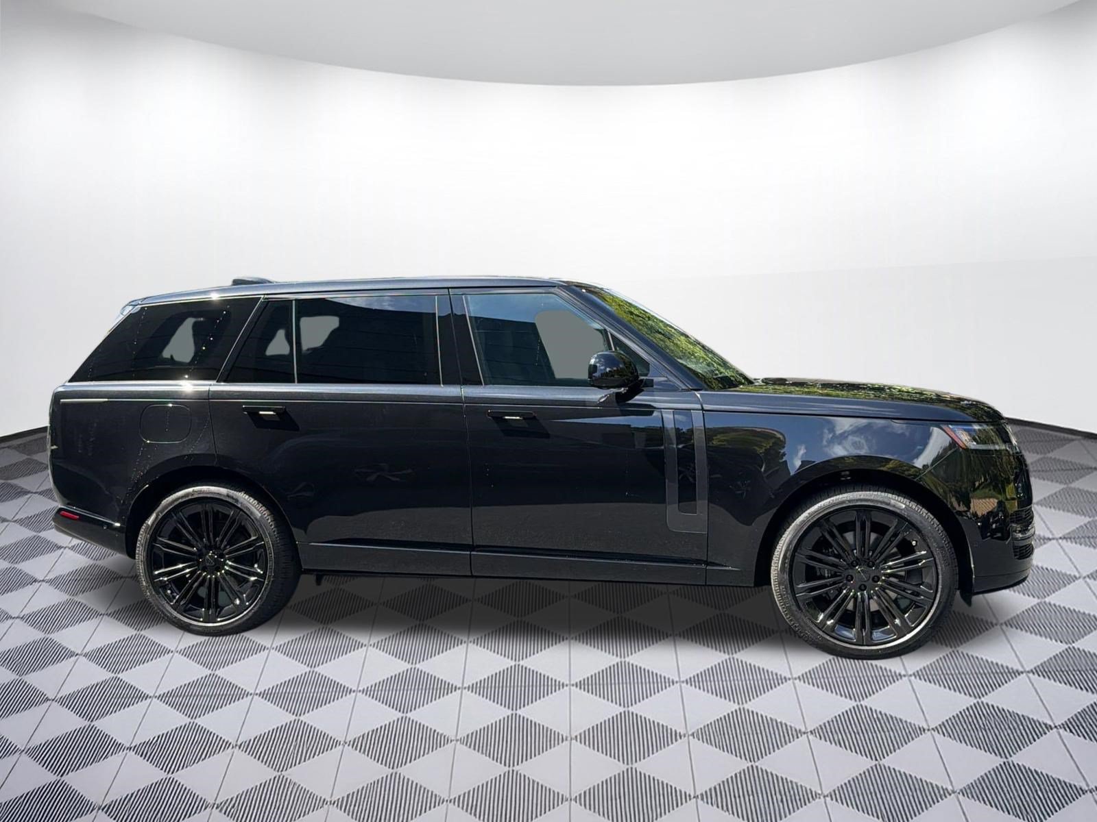New 2026 Land Rover Range Rover Long Wheelbase SE AWD/4WD image 8