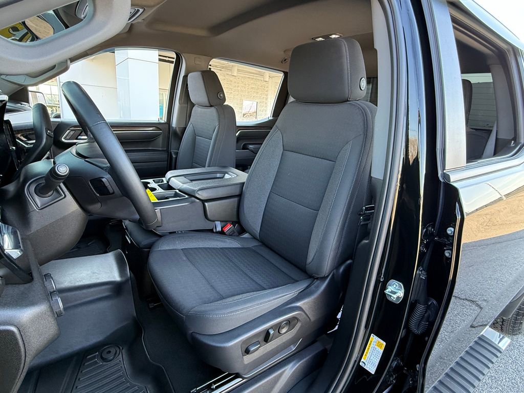 Used 2025 Chevrolet Silverado 1500 LT image 14