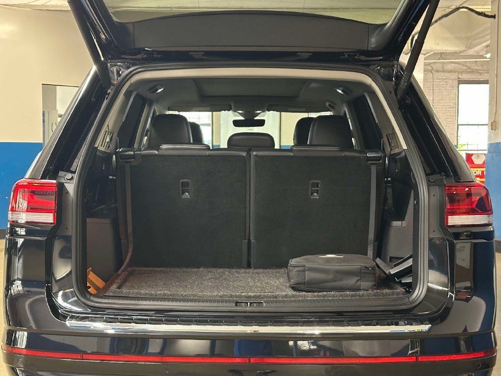 Used 2023 Volkswagen Atlas SEL R-Line AWD/4WD image 37