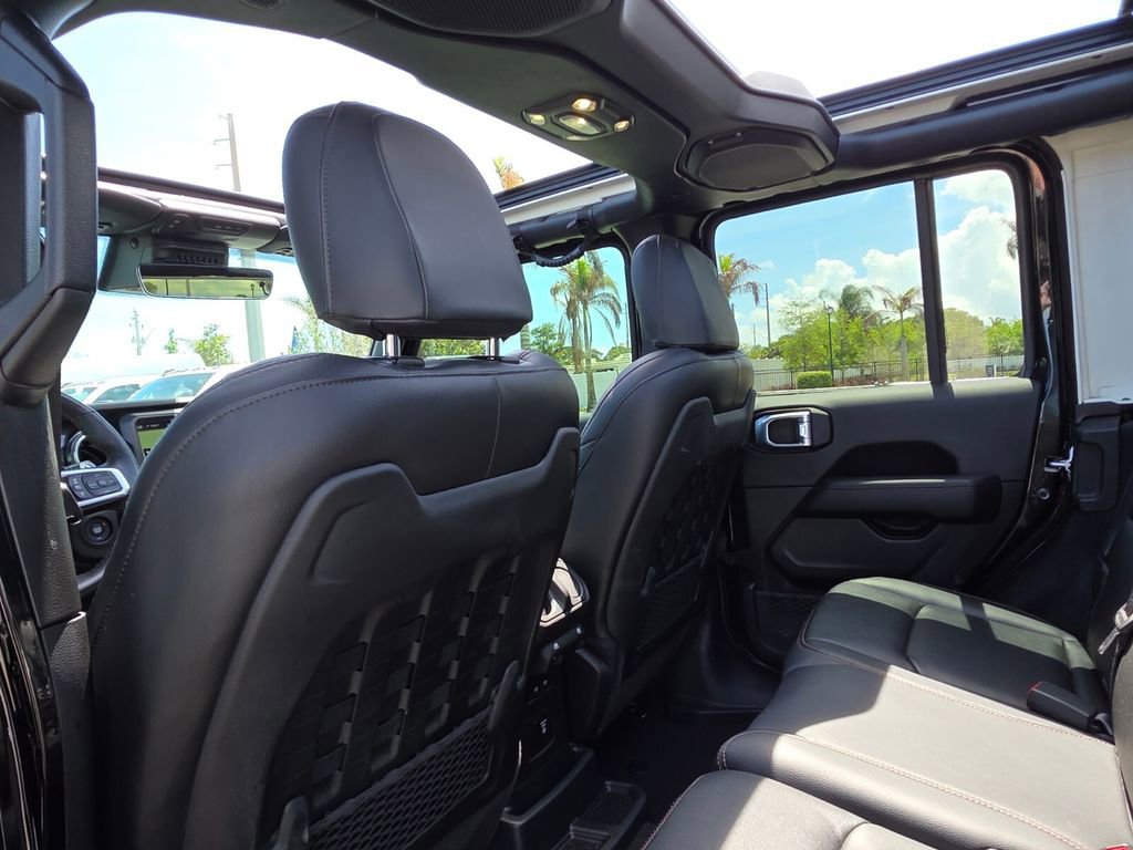 Used 2021 Jeep Wrangler Unlimited Rubicon w/ Trailer Tow Package image 19