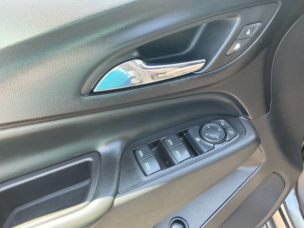 Used 2020 Chevrolet Equinox LT FWD image 16