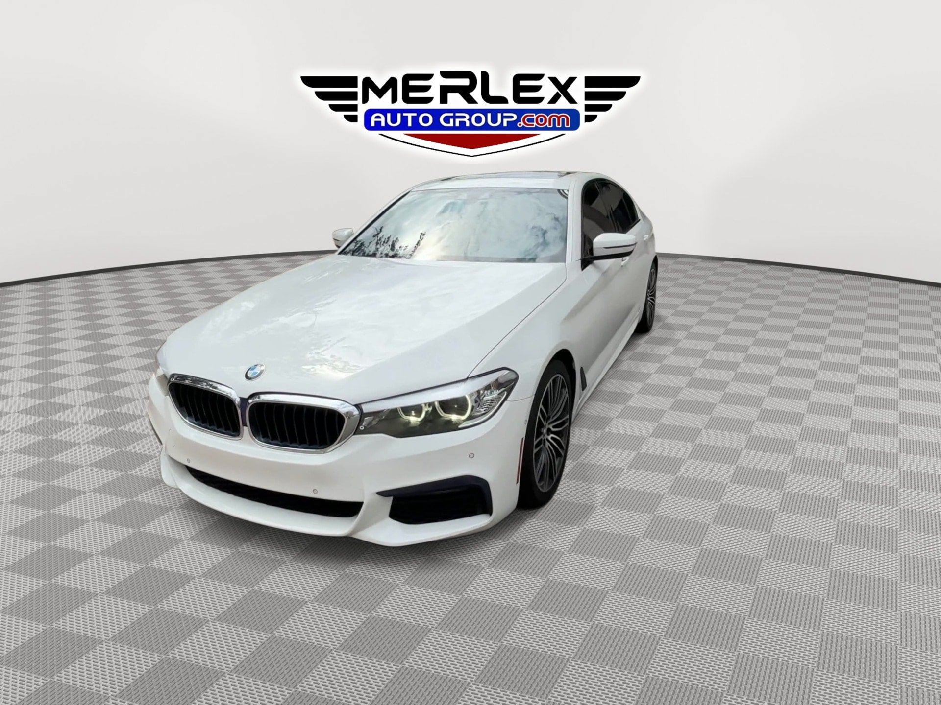 Used 2019 BMW 530i xDrive w/ M Sport Package AWD/4WD image 4