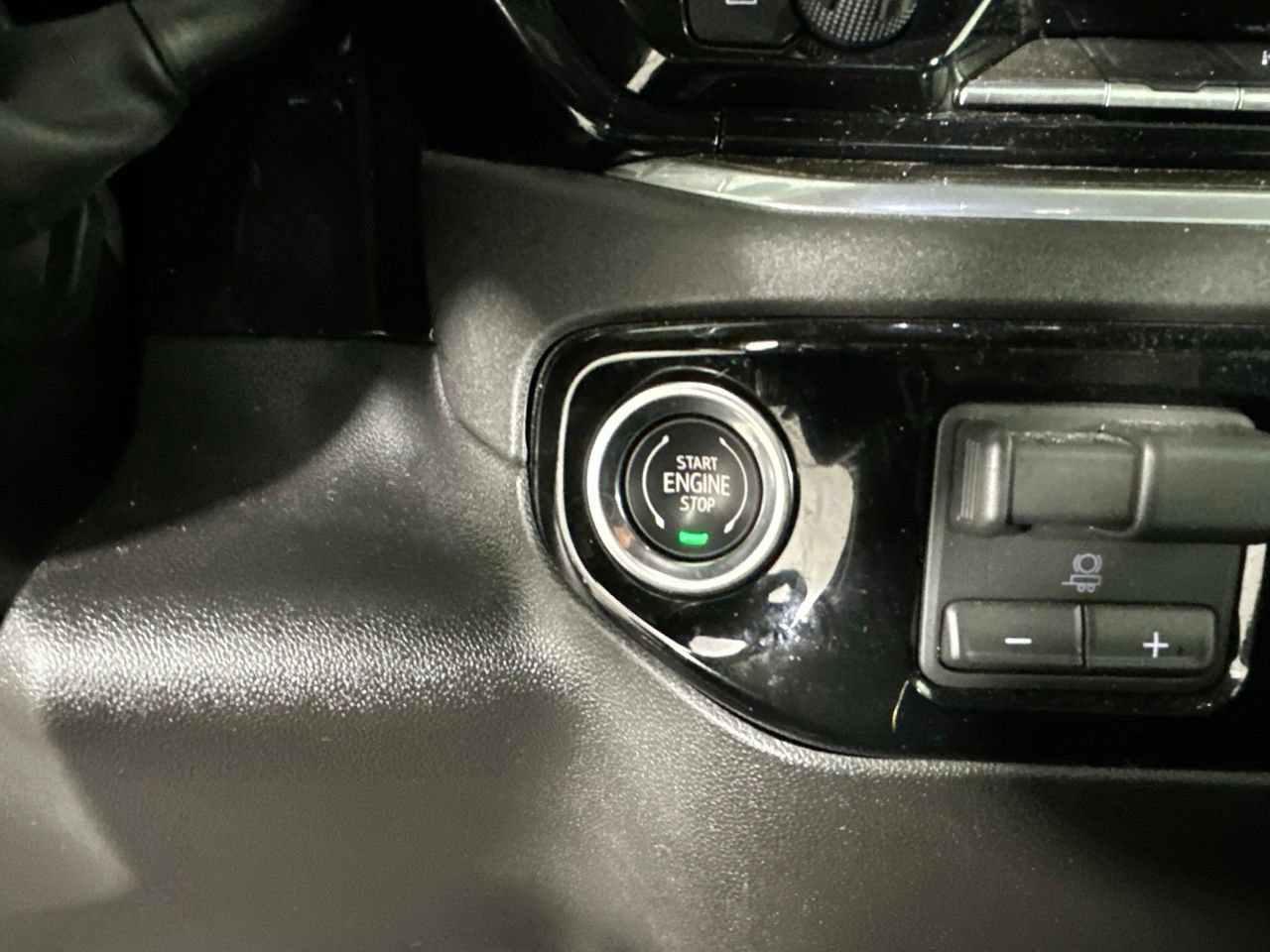 Used 2026 Chevrolet Silverado 1500 LT AWD/4WD image 22
